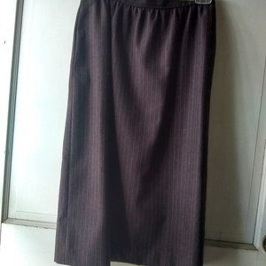 (Part 2/2) Vintage Pencil Skirt with pockets, 100% Wool
